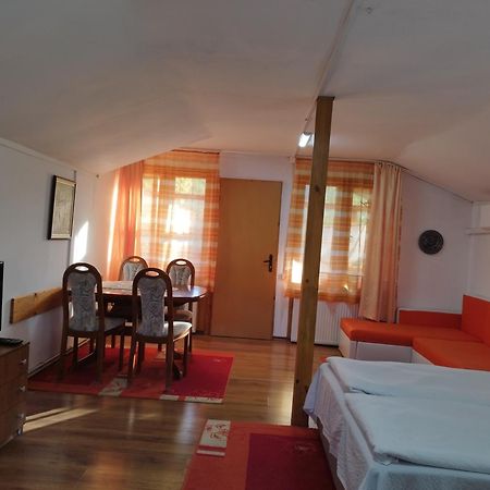 Villa Jun Guest House ベログラドチク エクステリア 写真