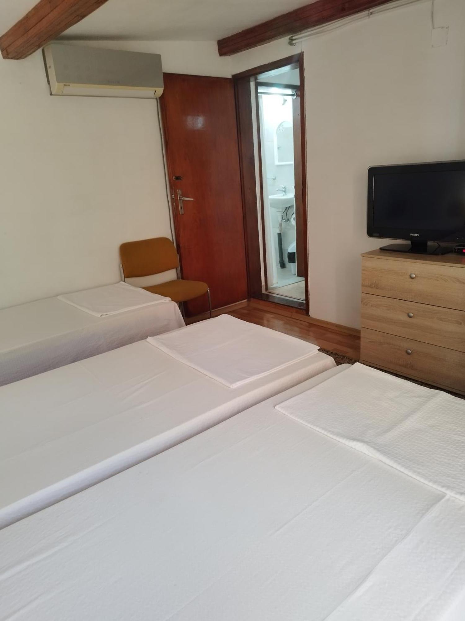 Villa Jun Guest House ベログラドチク エクステリア 写真